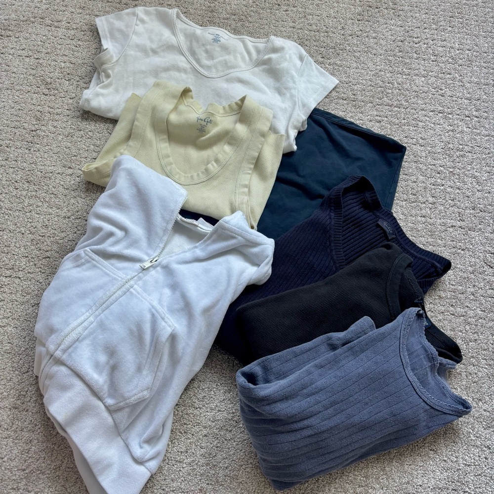 MUST GO TODAY Brandy Melville Bundle